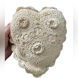 Keeco vintage Crotchet small heart Pillow
